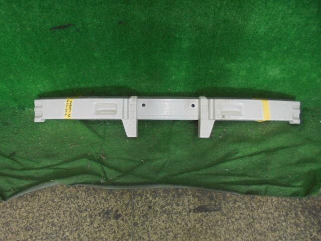 Front Bumper Reinforcement TOYOTA Mark II 2000 TA-GX110