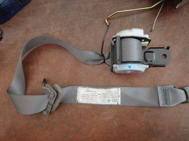 Seat Belt TOYOTA Mark II 2001 TA-GX110