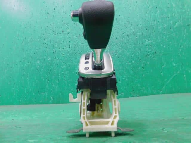 Shift Lever TOYOTA Mark II 2002 TA-GX110 3356022030