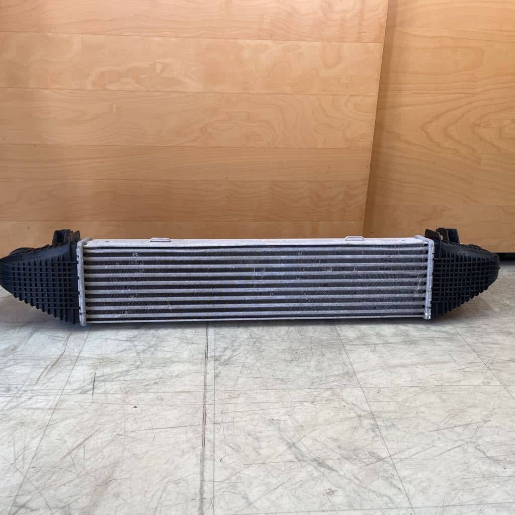 Mercedes-Benz Mercedes Benz E250 intercooler A2045000100